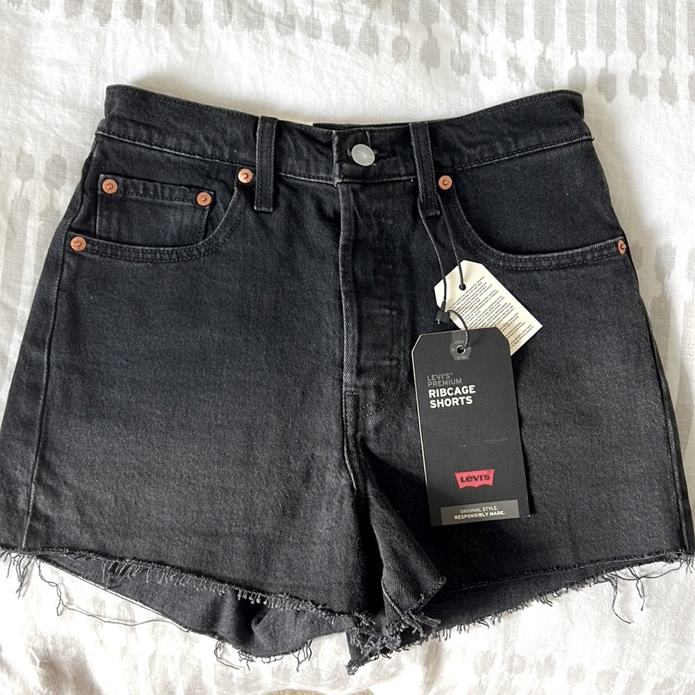 COPY - Levi Ribcage Shorts
